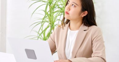 How to Switch Careers Without Quitting Your Day Job